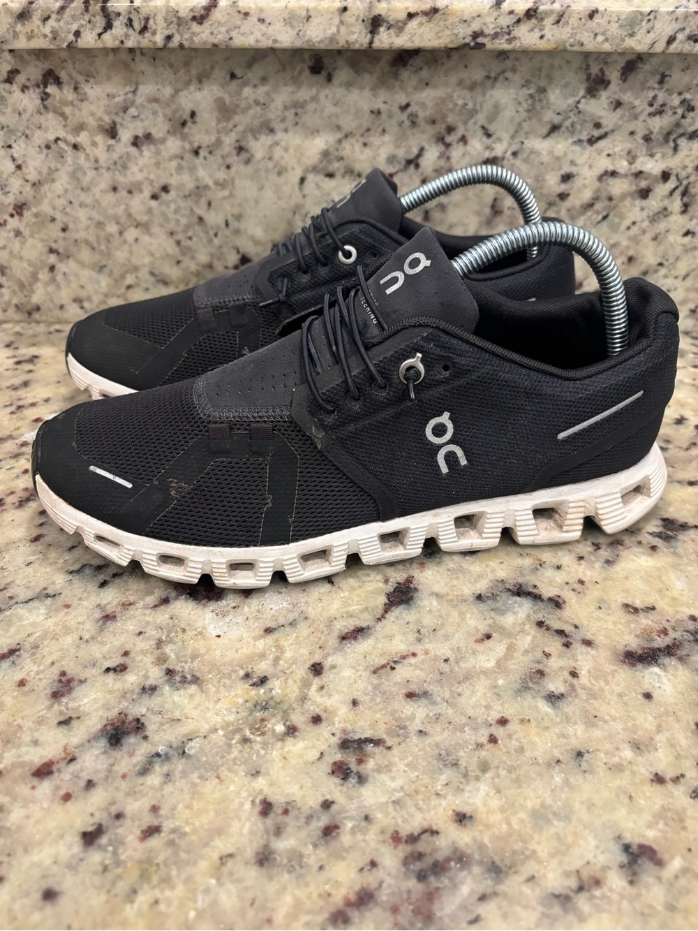 On Cloud 5 Womens shoes 9.5